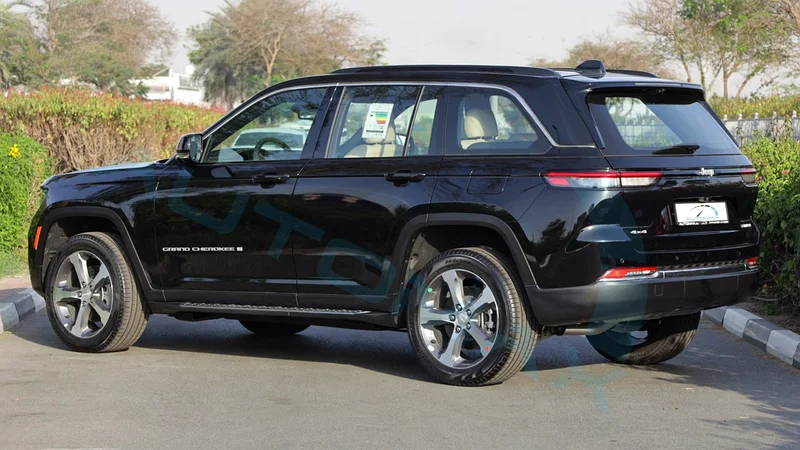 2025 JEEP GRAND CHEROKEE LIMITED PLUS GCC 0Km With 3 Yrs or 60K Km Warranty @Official Dealer63171296879107114