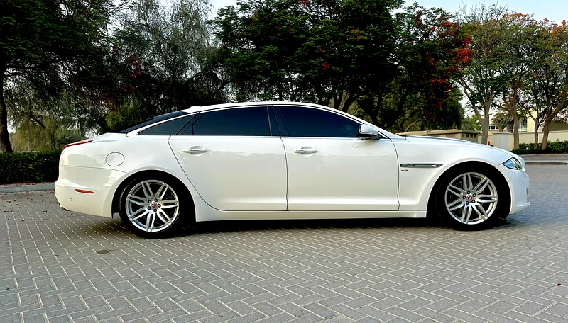 Selling our Lovely XJL - 3.0L Luxury - Lady Driven - Personal Used - Direct Owner - 2 Keys63221824595329114