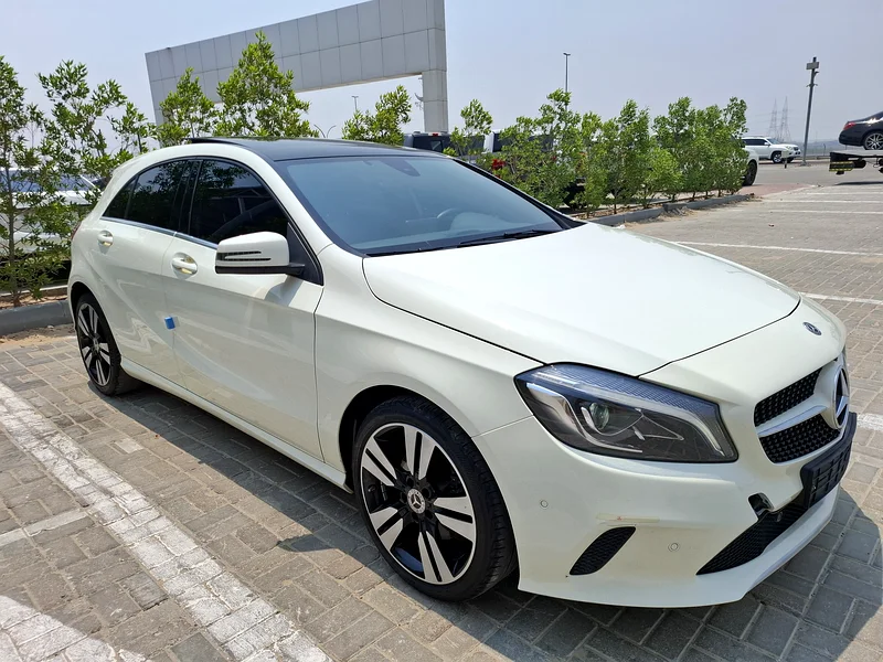 Mercedes-Benz A200 2018, full option, low mileage, panoramic roof, 1.6L63232141088897113