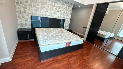 Italian High end Quality Bedset with wardrobes like Brand new