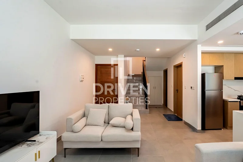 Elegant Villa Designed for Families | Vacant63214882158211113