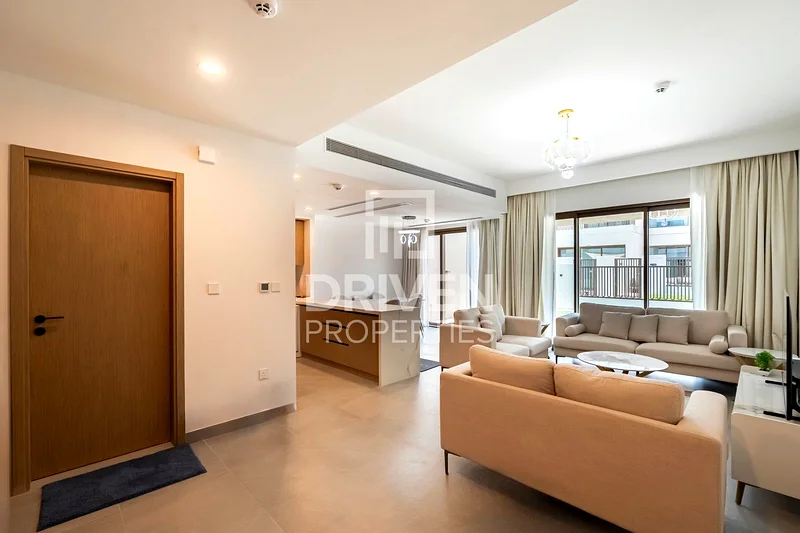 Elegant Villa Designed for Families | Vacant63214882158211114