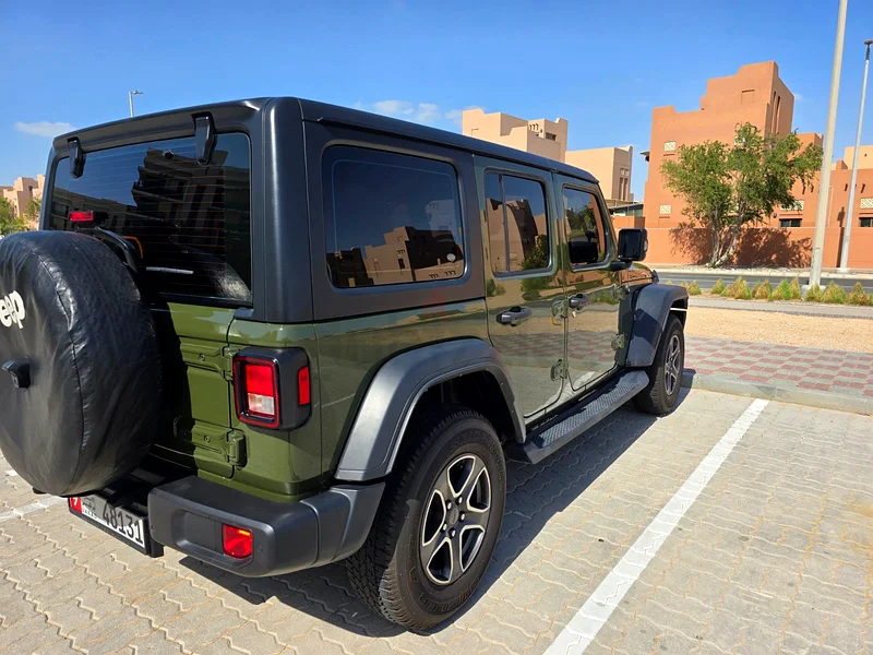 هل أنت مستعد للمغامرة؟ إن جيب ورانغلر هذه بانتظارك.63171744486913112