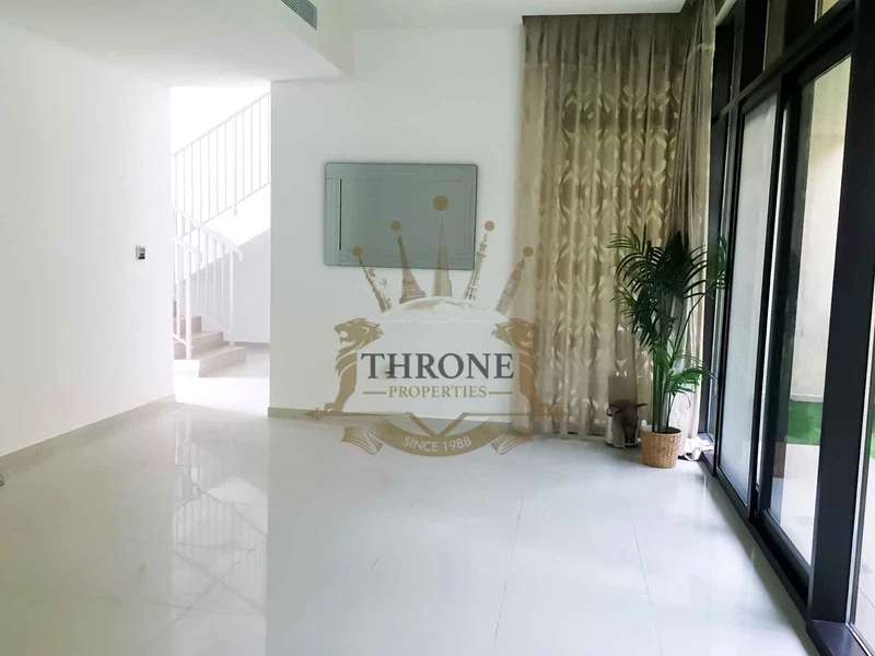 شاغرة | غير مؤثثة | حديقة مهيئة63737917637890113