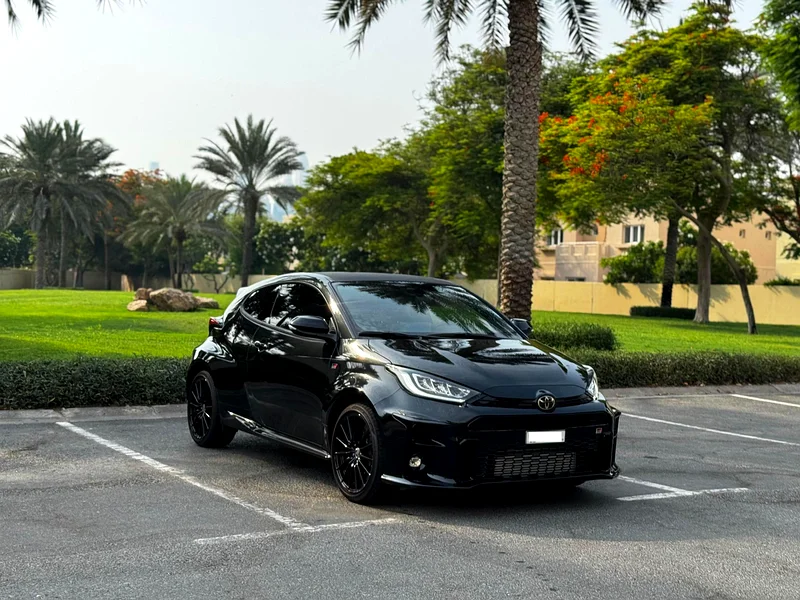 2023 / 5,000 KM only / showroom condition Brand new / mint63166631244035111