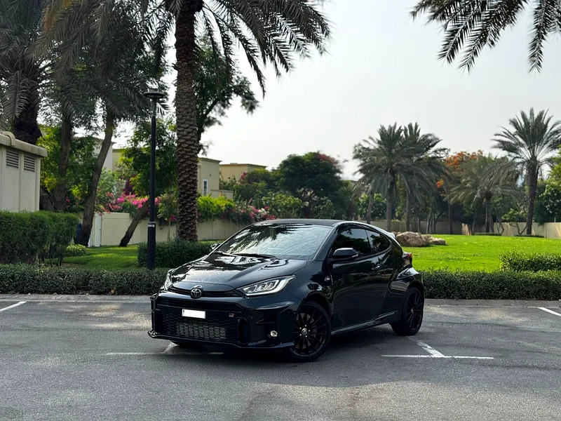 2023 / 5,000 KM only / showroom condition Brand new / mint63166631244035113