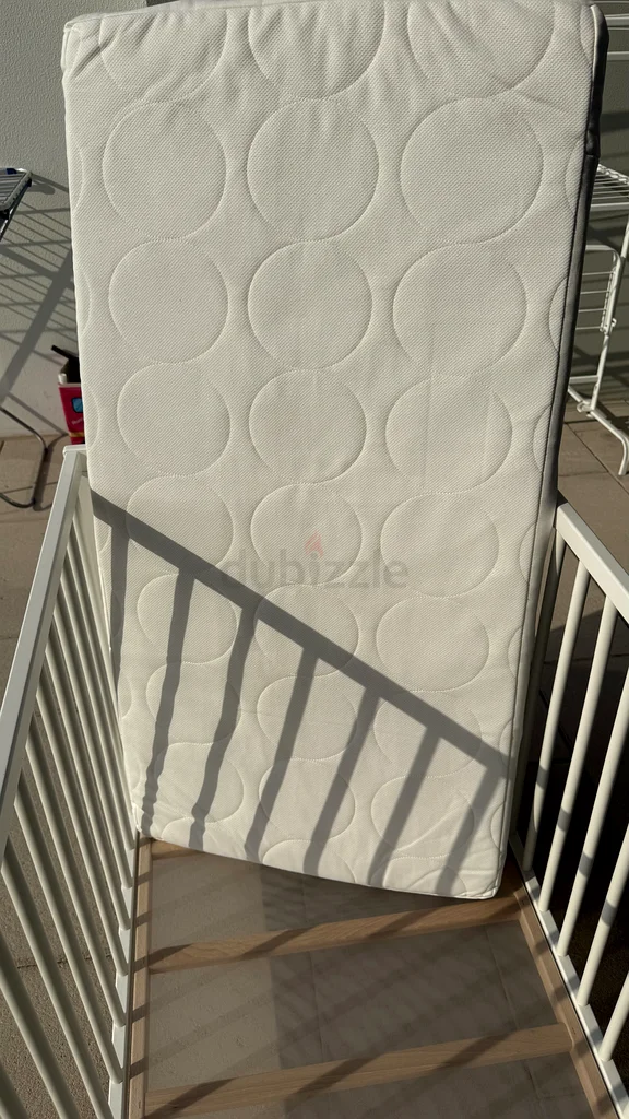 IKEA Baby Crib with Mattress – Good Condition63205891563266112