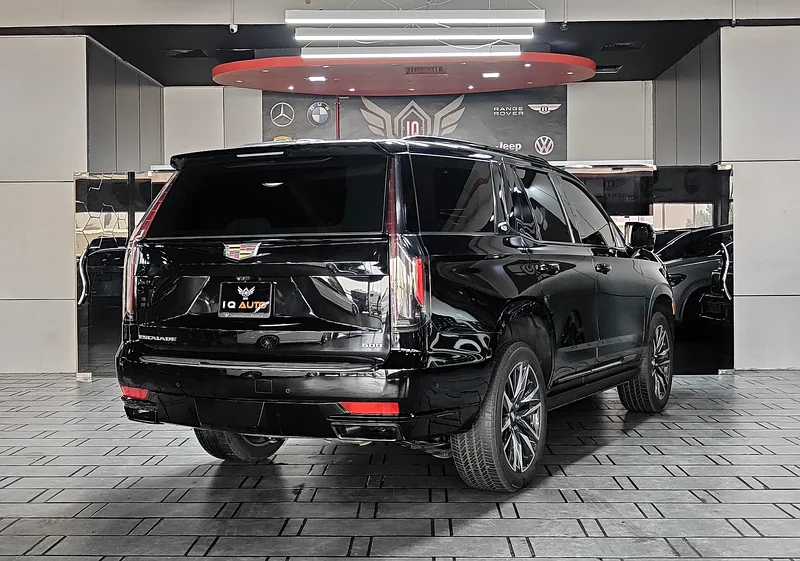 AED 4,350 P.M | Cadillac Escalade 600 Sport Platinum | Under Warranty | GCC63175261352961113