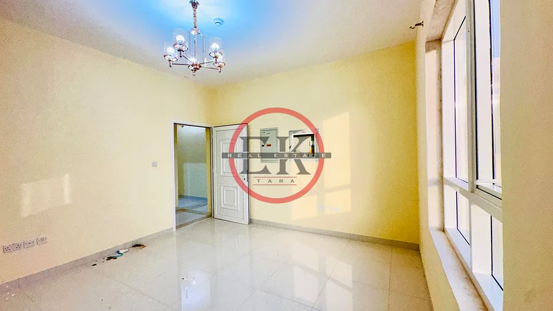 شقة بغرفة نوم واحدة | بالقرب من مول العين | 12 دفعة تشمل المرافق63153231658371111