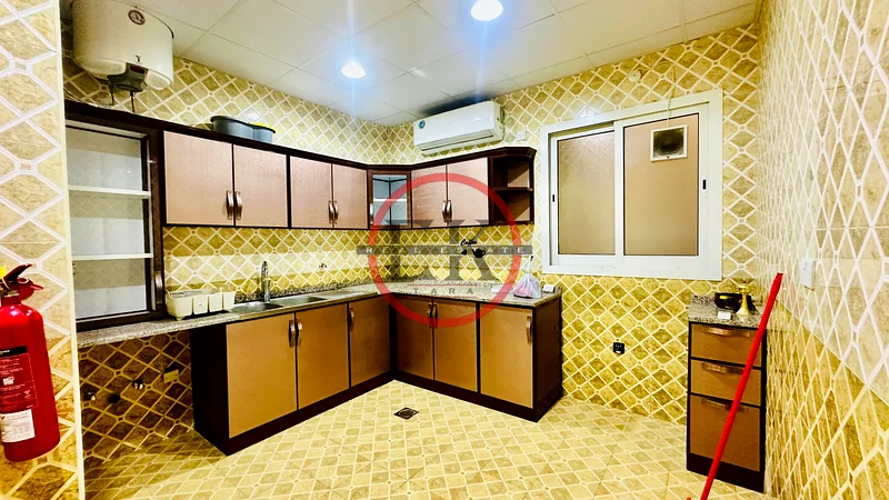 شقة بغرفة نوم واحدة | بالقرب من مول العين | 12 دفعة تشمل المرافق63153231658371110