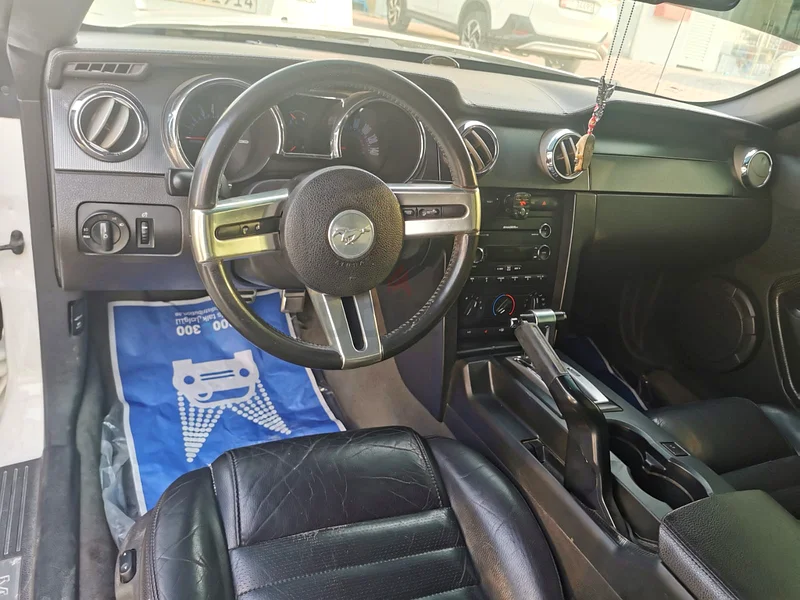 Ford mustang GT63148645856130113