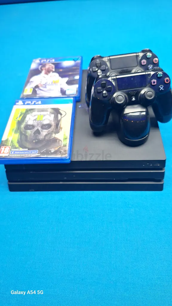 Sony PlayStation 4 Bundle: Console, Controller  Games!