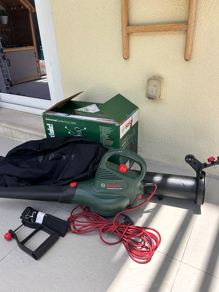 Bosch garden leaf blower and vacuum - like new63252949507586116