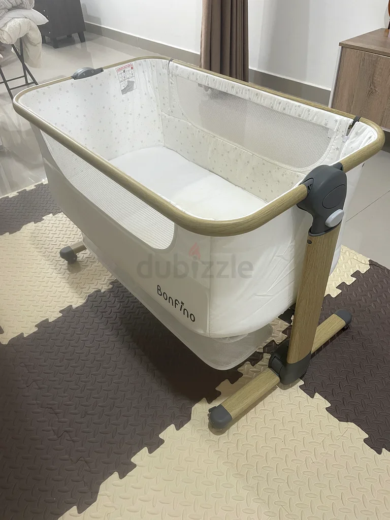 Stylish Bonfino Baby Bassinet for Sale!63204862260225111