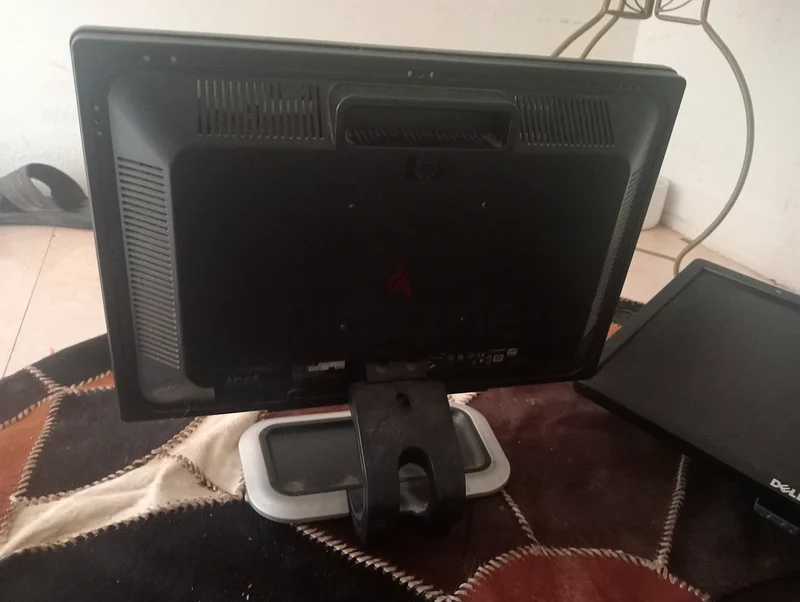 HP Deel Monitor - 2pcs for 100dhs63256598737793111