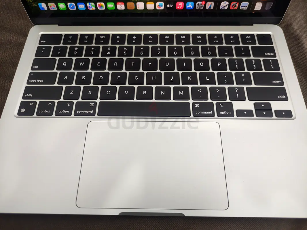 Macbook air m3(2024)63254994783107111