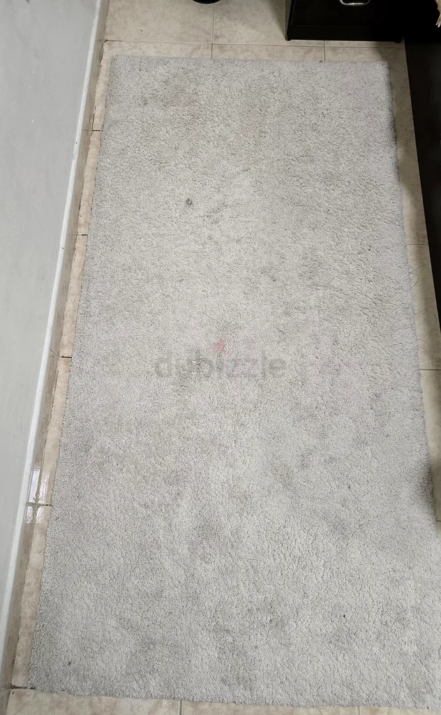 2 carpets 50 AED for both63210352096643111