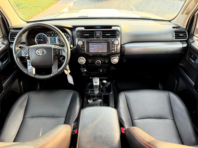 تويوتا 4 رنر SR5 بريميوم 4x4 كاملة الخيارات63147207657730114