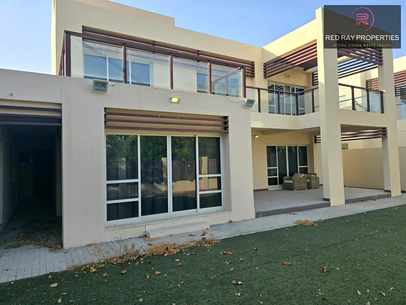 Spacious & Upgraded Villa | Furnished |  Sea View63860144244995110