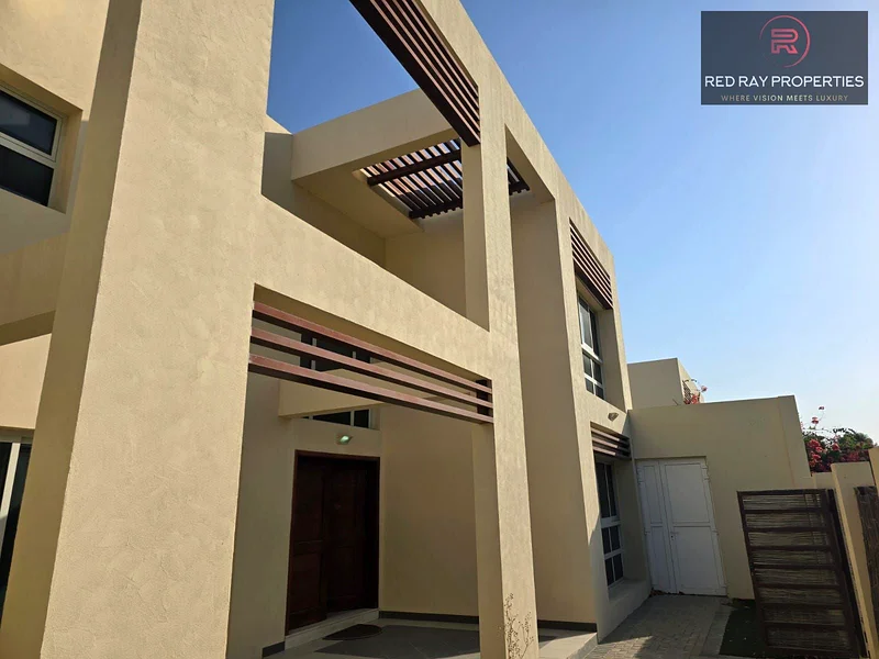 Spacious & Upgraded Villa | Furnished |  Sea View63860144244995114