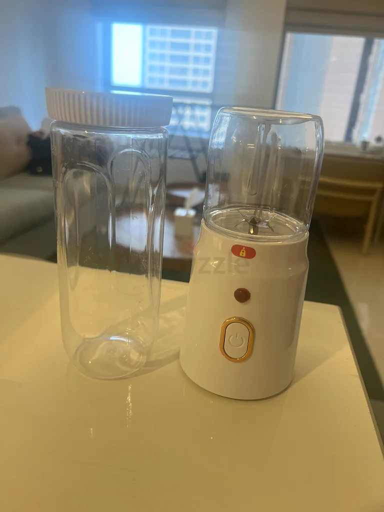 Fruit  blender632555426266911126