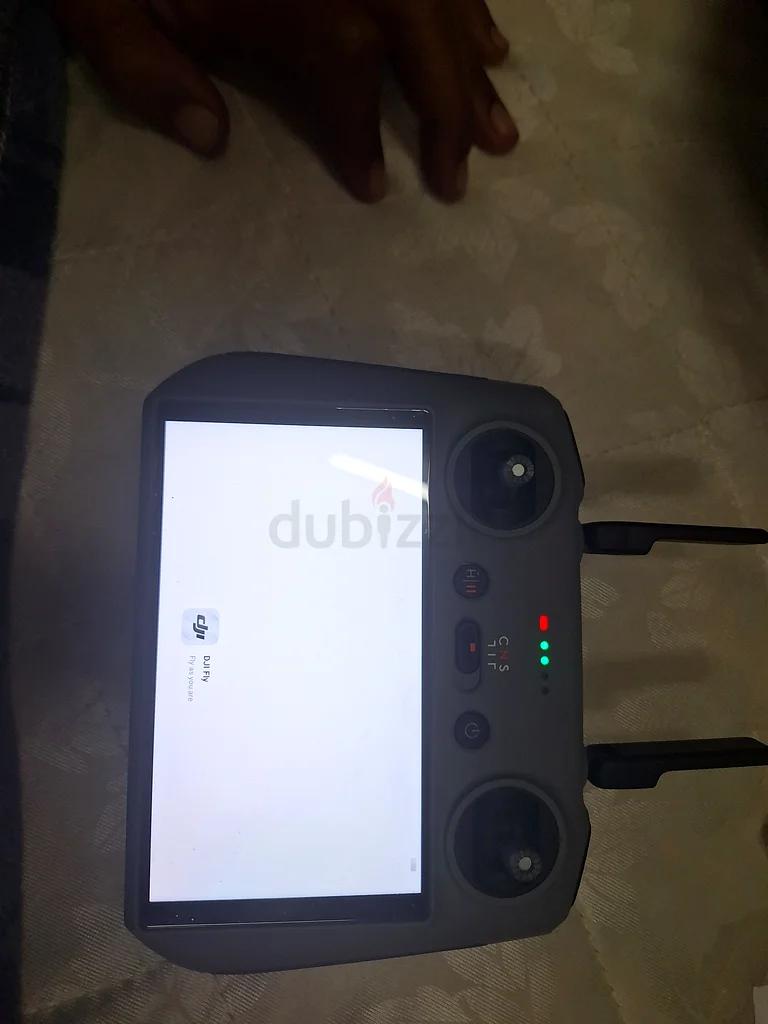 High-Performance Drone Controller for Aerial Adventures!63234611986689111