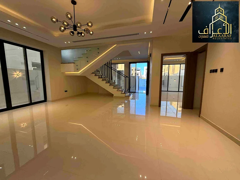 للبيع في عجمان، طابقان وسطح، مقابل قصر الشيخ، قرب السوق الصيني، ملكية حرة63170847872003111
