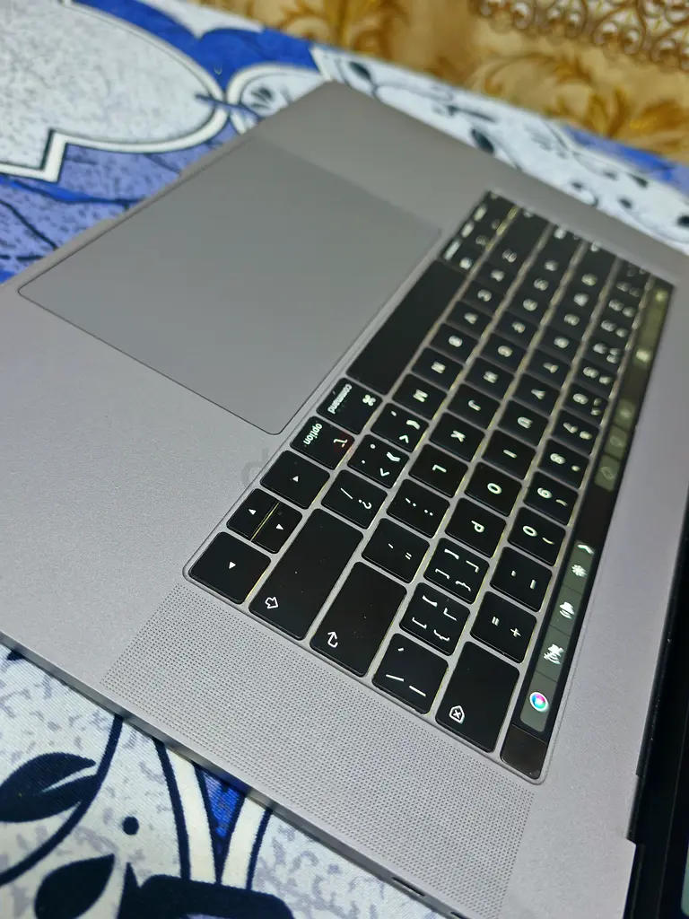 MacBook Pro Core i9 32GB RAM 512GB SSD 4GB GRAPHICS TOUCH BAR63254994840193113