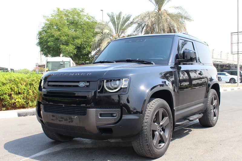 UNDER WARRANTY 2023 Land Rover Defender 90 SE | 2-Door | V4 Turbo63159254739842111