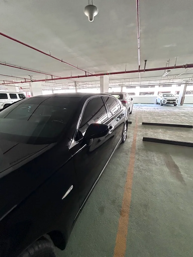 Lexus LS 460L - Good condition for sale in Dubai63149580562817113