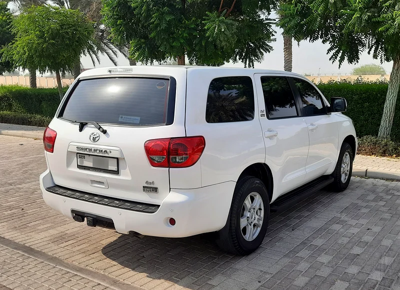 Toyota Sequoia 5.7L 2012 GCC | Very Low Mileage63166155135874113