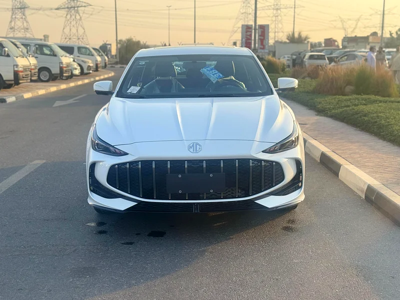 محرك MG 5 سعة 1.5 لتر مع ناقل حركة أوتوماتيكي، موديل 2025631766193276191116
