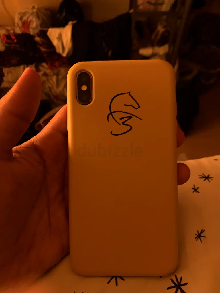 Apple iPhone with Case: Stylish and Unique Design in excellent condition