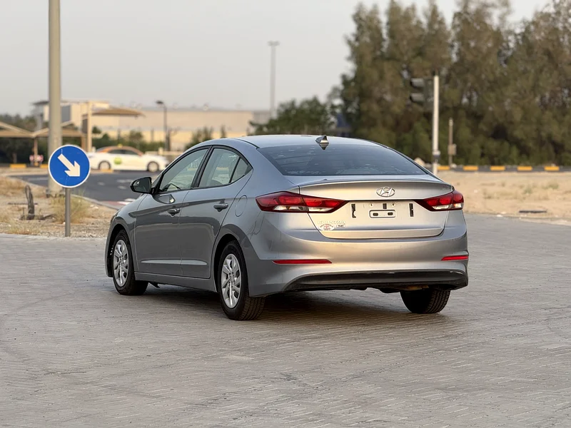 Hyundai Elantra 2017 model, imported from the USA, original parts, in excellent condition63150945626754114