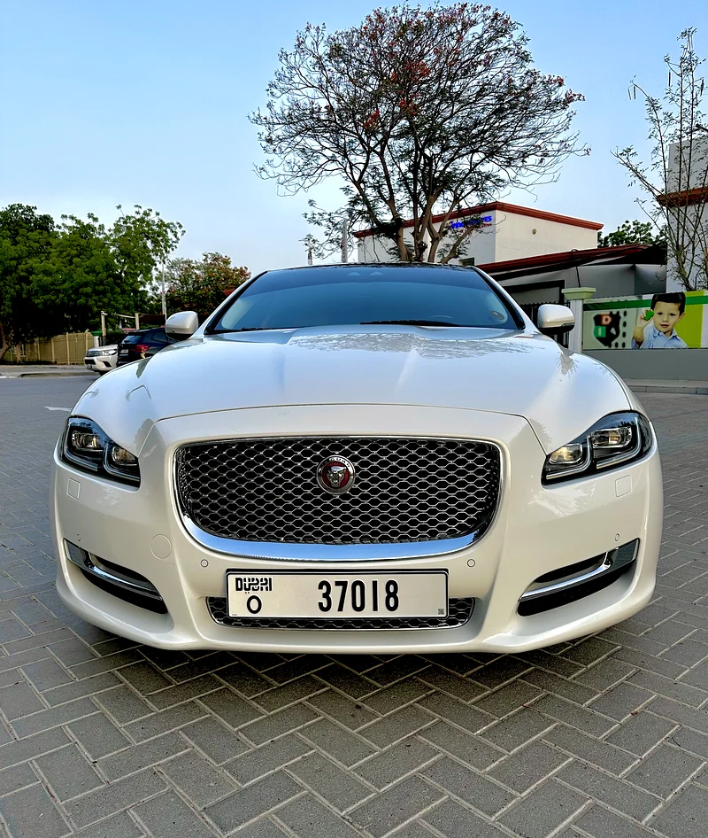 Selling our Lovely XJL - 3.0L Luxury - Lady Driven - Personal Used - Direct Owner - 2 Keys63221824595329112