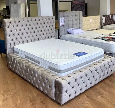 Luxurious Queen Size Upholstered Bed with Plush Headboard