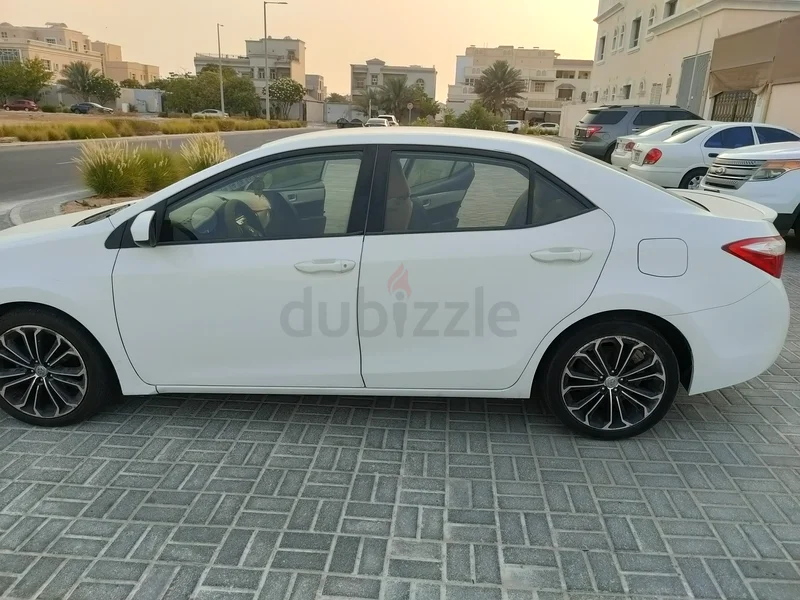 سيارة عائلية مستعملة، تويوتا كورولا LE أمريكية 2016 للبيع بسعر 22,000 درهم إماراتي63165223444995114