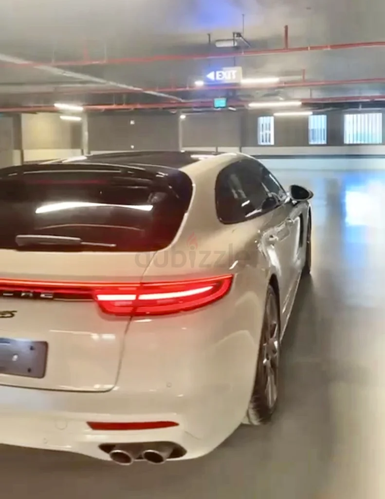 4S سبورت توريزمو، مركبة جديدة تمامًا، وعدادها قليل جدًا، وتقريبًا لم تُستخدم، وتحتاج إلى فحص.63169916336001112