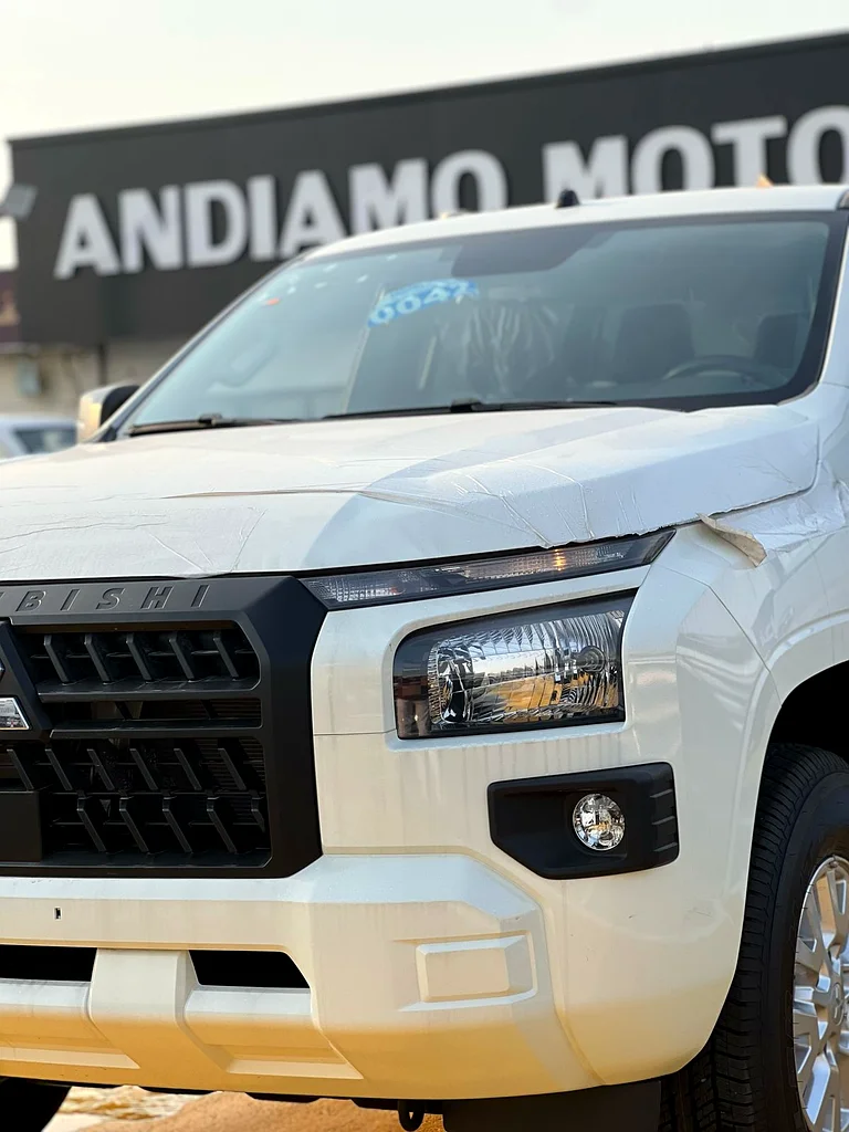 MITSUBISHI L200 PICK-UP M/T 4X4 PETROL 202563173846682626113