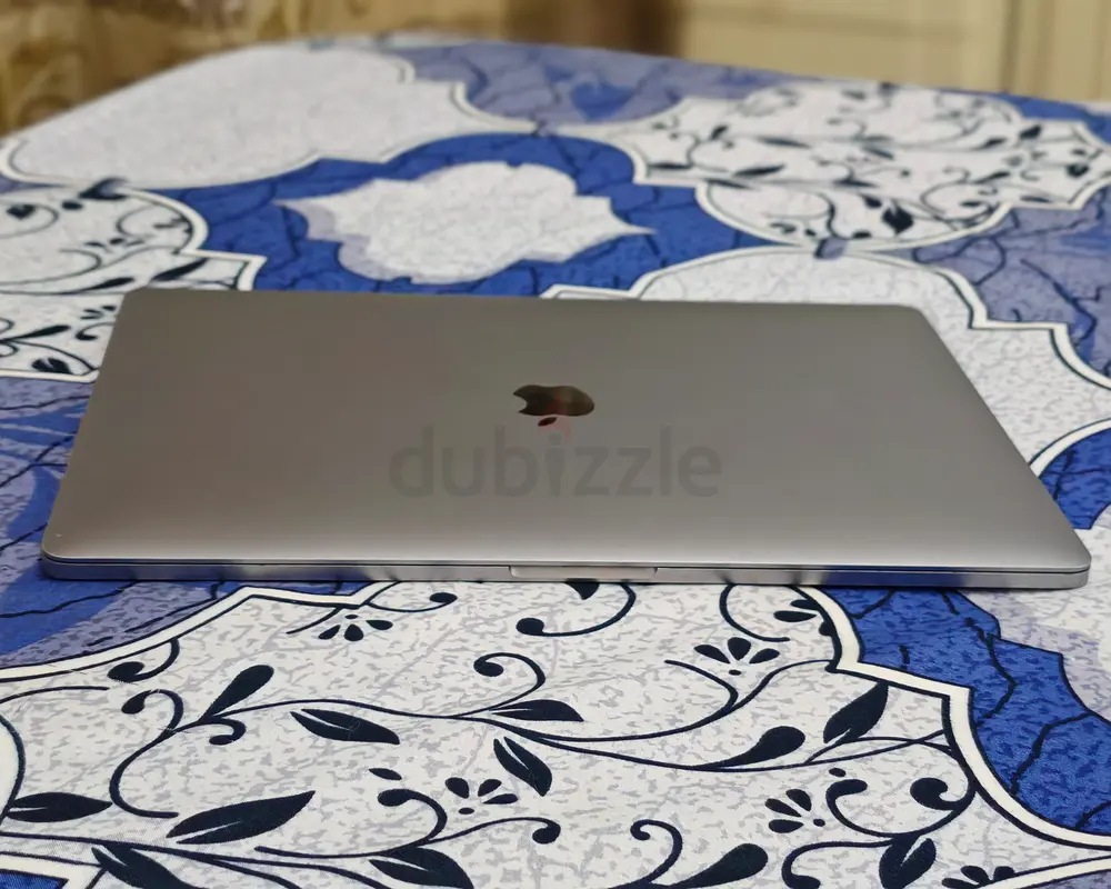 MacBook Pro Core i9 32GB RAM 512GB SSD 4GB GRAPHICS TOUCH BAR63254994840193118