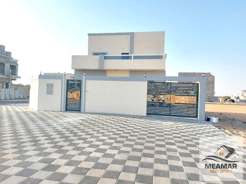 3 bedroom villa with roof, including fees, corner, negotiable price63893559723265112