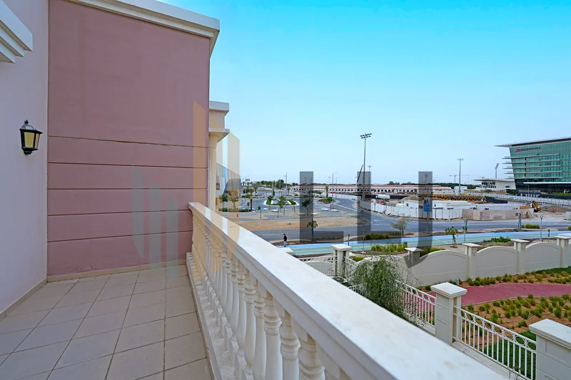 فيلا منفصلة واسعة مع غرفة للسائق63150953421827111