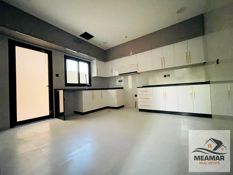 For sale, a villa in Ajman at a bargain price, in an excellent location, freehold for life for all nationalities, with the possibility of bank financ63913438032643112