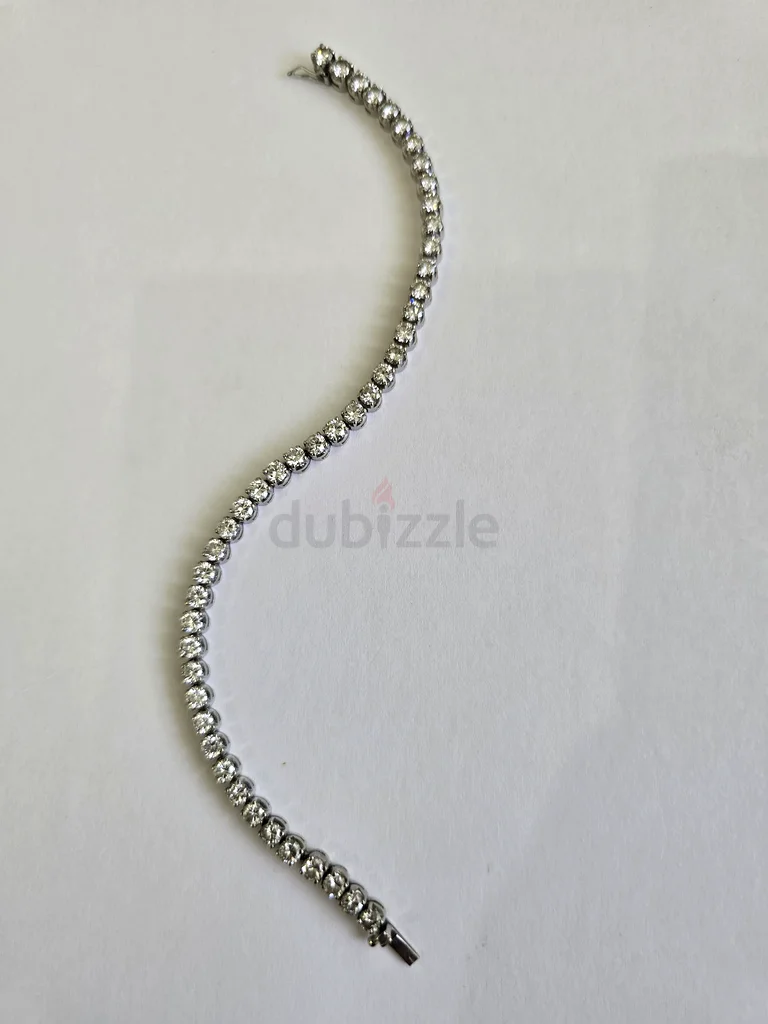 Tennis bracelet 18 ct white gold with natural diamonds 6.30 ct, 14.9 gram weight63232651318530112