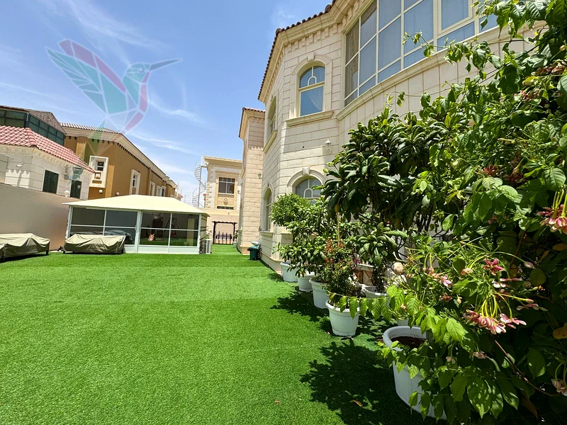 Luxury Villa Located in the Best Residential Area63171303336962113