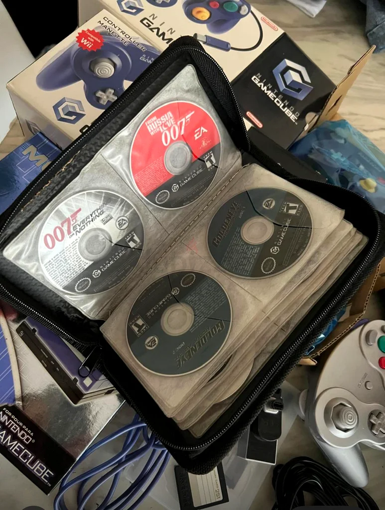 Nintendo GameCube with Mario Adventure Awaiting You!63201683898883112