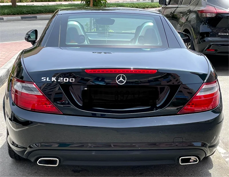 Well maintained SLK 200 GCC SPEC63231639893889113