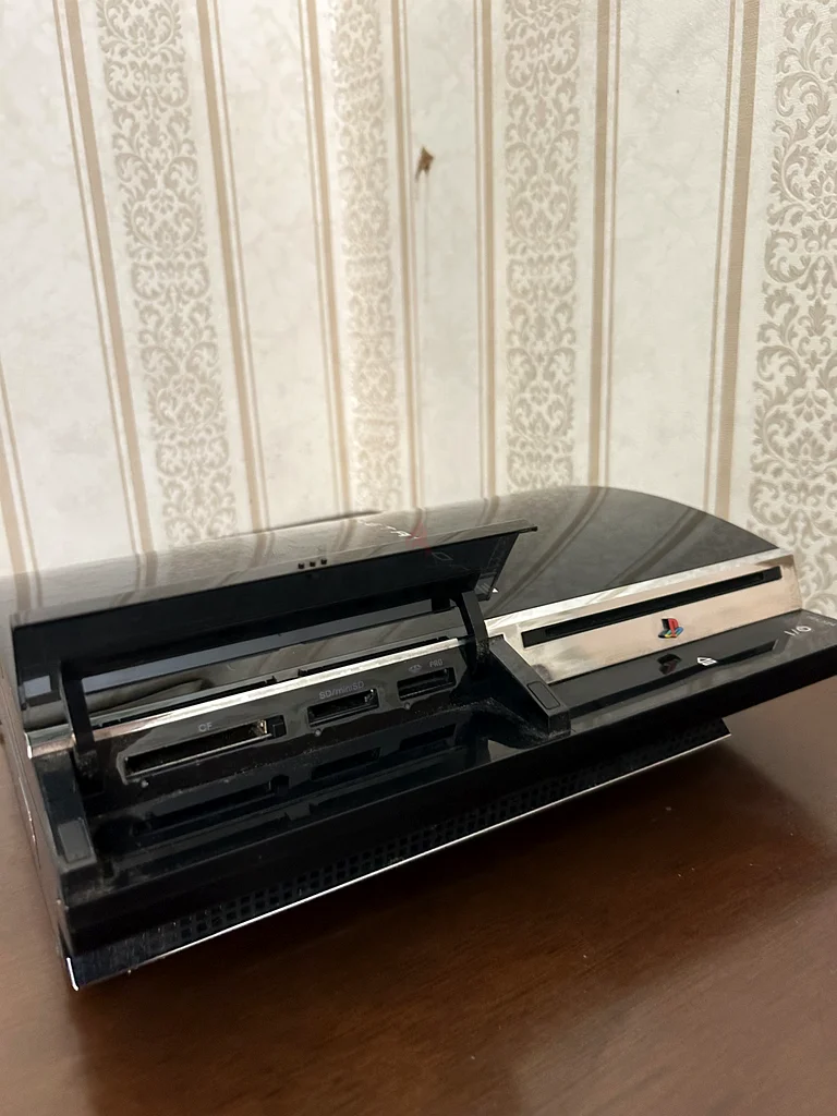 ثمة اختراق لنظام التشغيل في وحدة التحكم النادرة PS3 CECHA0063173867112577113