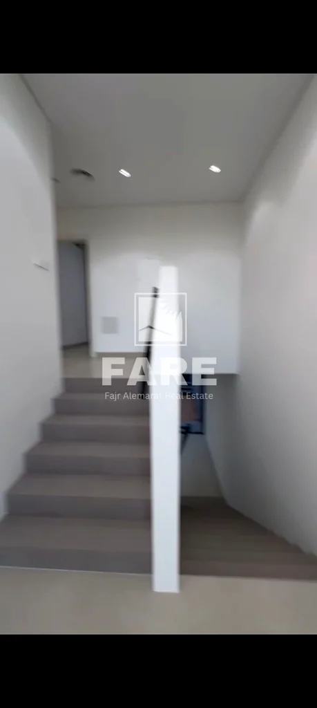 A townhouse ready for living freehold Masaar163183215743233114