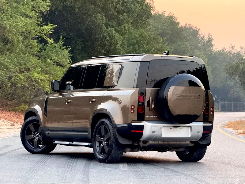 LAND ROVER DEFENDER P400 SE GCC UNDER WARRANTY لاند روفر ديفندر P400 SE  خليجي تحت ضمان الوكاله63159254030467114